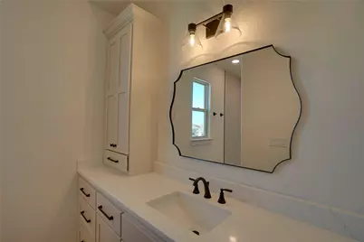 211 Cardinal Woods Court, Granbury, TX 76049 - Photo 21