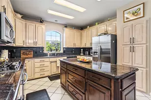 1910 Maplewood Dr, Weatherford, TX 76087 - Photo 9