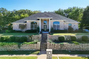 1910 Maplewood Dr, Weatherford, TX 76087 - Photo 1
