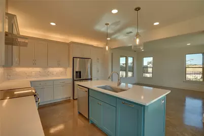 300 Red Bird Ridge, Granbury, TX 76049 - Photo 3