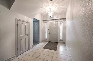 400 Dale Hollow Rd, Fort Worth, TX 76103 - Photo 5