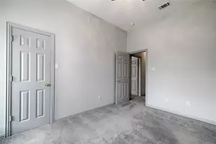 400 Dale Hollow Rd, Fort Worth, TX 76103 - Photo 19