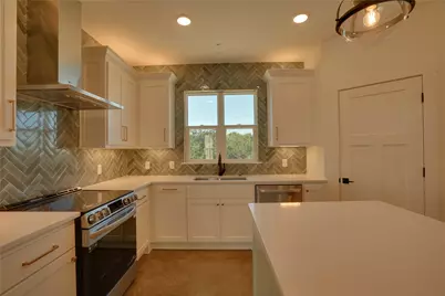 302 Red Bird Ridge, Granbury, TX 76049 - Photo 5