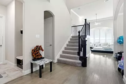 908 Canyon Oak Drive, Euless, TX 76039 - Photo 3