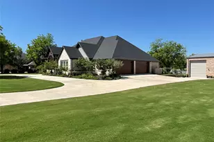 9403 King Air Dr, Granbury, TX 76049 - Photo 3