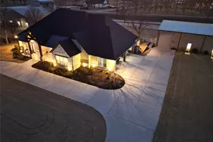 9403 King Air Dr, Granbury, TX 76049 - Photo 39