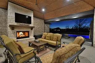 9403 King Air Dr, Granbury, TX 76049 - Photo 33