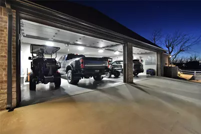 9403 King Air Drive, Granbury, TX 76049 - Photo 31