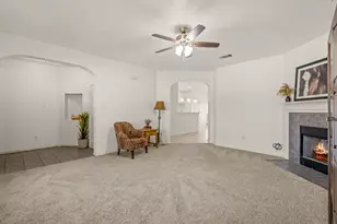 105 Thoroughbred Dr, Krum, TX 76249 - Photo 7