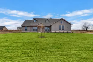 81 Yosemite Trl, Valley View, TX 76272 - Photo 3
