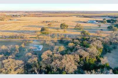 3697 N Rock Creek Loop, Waco, TX 76708 - Photo 5