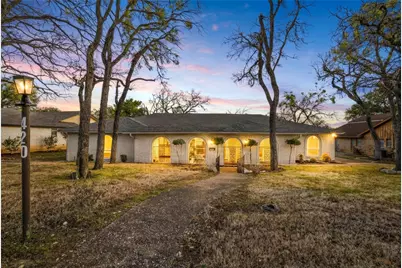 420 Lake Louise Court, Fort Worth, TX 76103 - Photo 35