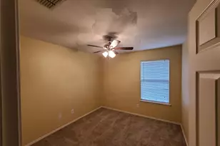 1017 Pebblecreek Dr, Burleson, TX 76028 - Photo 19