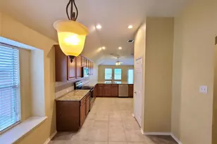 1017 Pebblecreek Dr, Burleson, TX 76028 - Photo 7