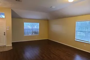 1017 Pebblecreek Dr, Burleson, TX 76028 - Photo 3