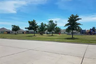 1017 Pebblecreek Dr, Burleson, TX 76028 - Photo 35