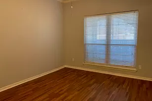 1609 Marsh Ln, Carrollton, TX 75006 - Photo 9