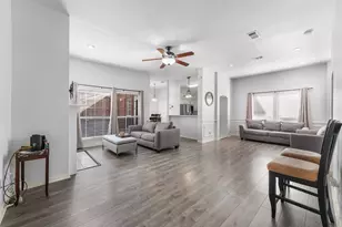 4640 Knoll Hollow Trail, Plano, TX 75024 - Photo 5