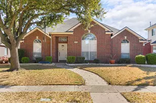 4640 Knoll Hollow Trail, Plano, TX 75024 - Photo 1