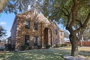 6400 Briercliff Ct, Fort Worth, TX 76132 - Photo 3
