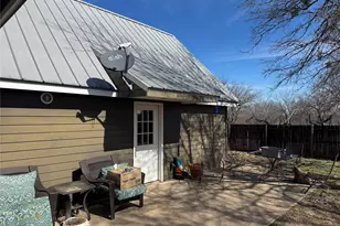 303 Boone St, Mingus, TX 76463 - Photo 7