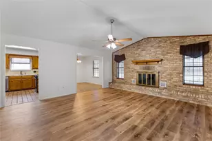 546 Karen Dr, Robinson, TX 76706 - Photo 9