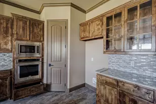 9820 Puma Tr, Godley, TX 76044 - Photo 13