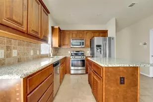 6815 Elderberry Dr, Arlington, TX 76001 - Photo 7