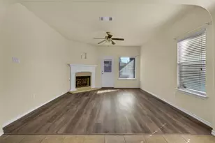 6815 Elderberry Dr, Arlington, TX 76001 - Photo 9