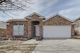 617 Oak Hollow Trail, Saginaw, TX 76179 - Photo 1