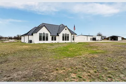 157 Country Place Lane, Van Alstyne, TX 75495 - Photo 3