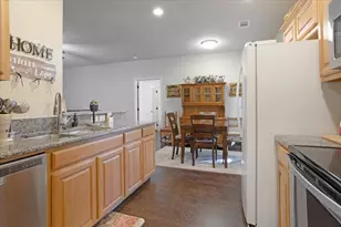 732 E Bullock St, Denison, TX 75021 - Photo 11