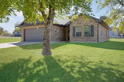 732 E Bullock Street, Denison, TX 75021 - Photo 37