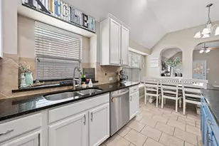 833 Hemlock Trail, Saginaw, TX 76131 - Photo 13