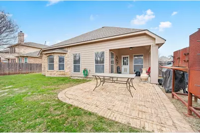 833 Hemlock Trail, Saginaw, TX 76131 - Photo 33