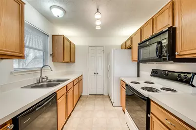 7507 Kings Trail, Fort Worth, TX 76133 - Photo 7