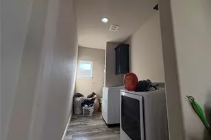 433 Sabine Ave, Cleburne, TX 76031 - Photo 11