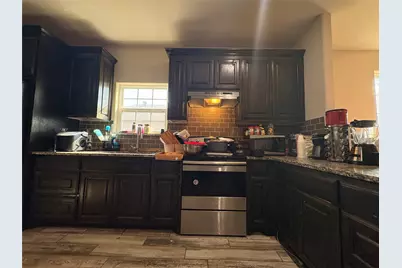 433 Sabine Avenue, Cleburne, TX 76031 - Photo 9