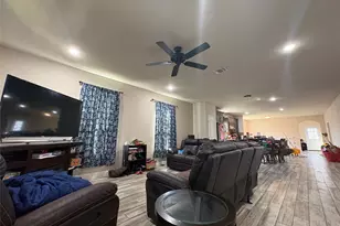 433 Sabine Ave, Cleburne, TX 76031 - Photo 5