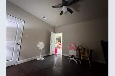 433 Sabine Avenue, Cleburne, TX 76031 - Photo 13