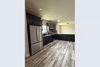 433 Sabine Avenue, Cleburne, TX 76031 - Photo 3