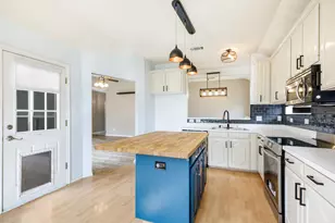 10881 Castle Dr, Frisco, TX 75035 - Photo 11