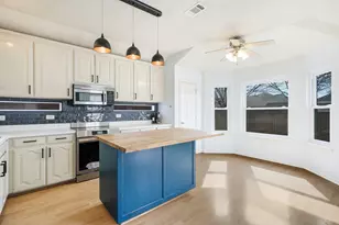 10881 Castle Dr, Frisco, TX 75035 - Photo 9