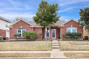 10881 Castle Dr, Frisco, TX 75035 - Photo 3