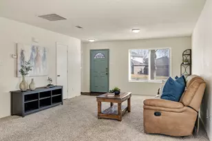 904 Canary Dr, Saginaw, TX 76131 - Photo 9