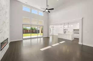2549 Baypoint Dr, Grand Prairie, TX 75054 - Photo 13