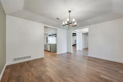 501 N Havenwood Lane, Fort Worth, TX 76112 - Photo 17
