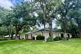 501 N Havenwood Ln, Fort Worth, TX 76112 - Photo 3