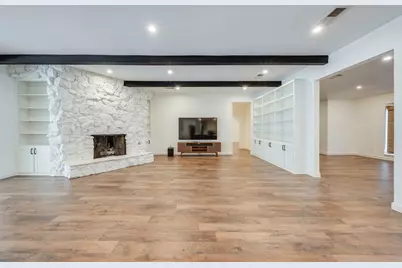 501 N Havenwood Lane, Fort Worth, TX 76112 - Photo 11