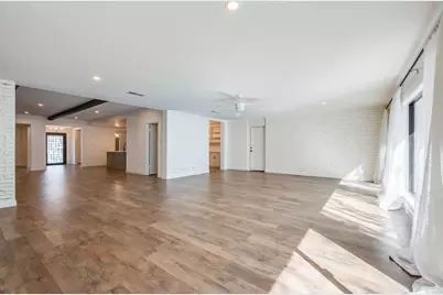 501 N Havenwood Lane, Fort Worth, TX 76112 - Photo 21